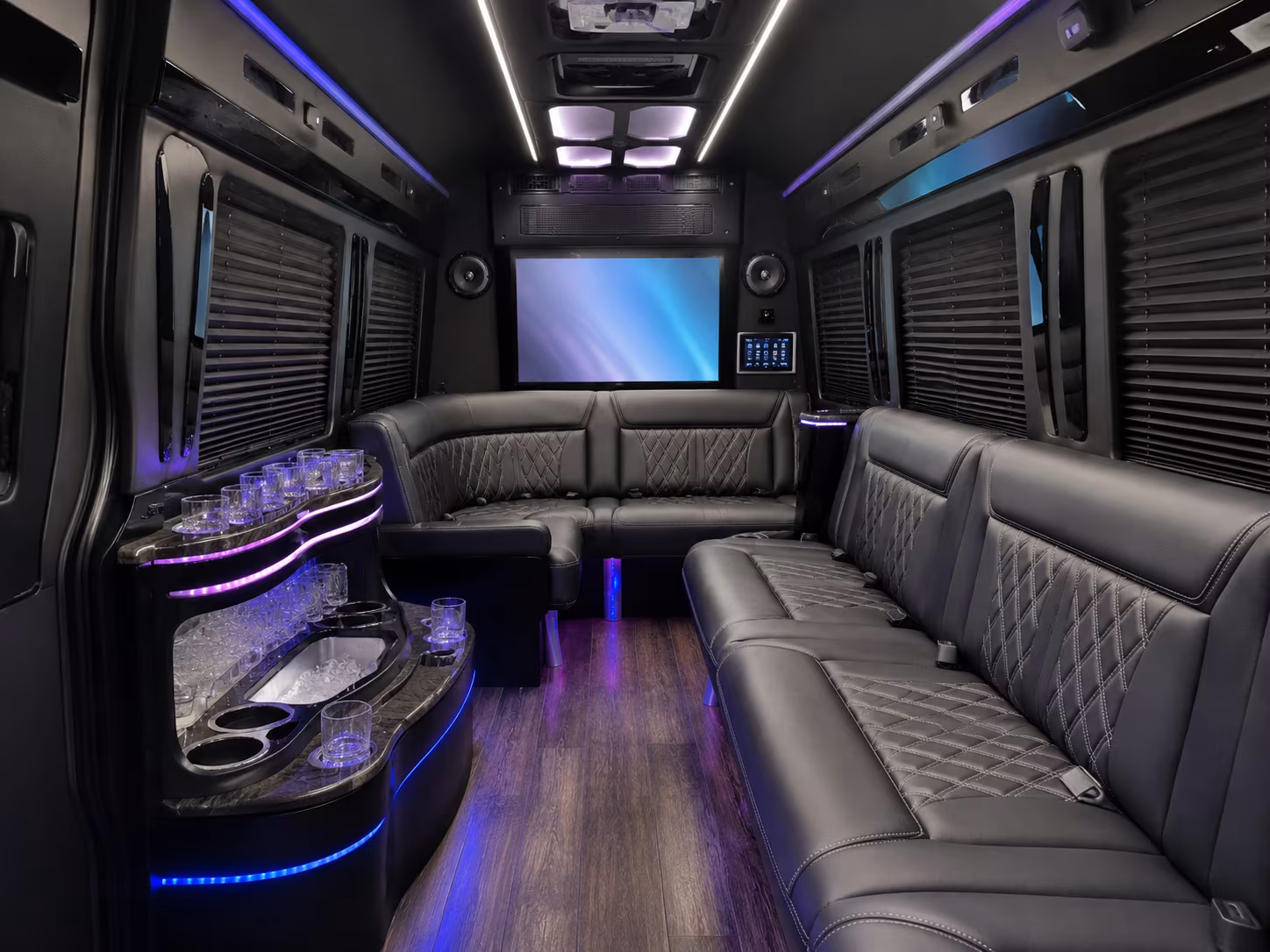find field trip buses for any group size in greenacres