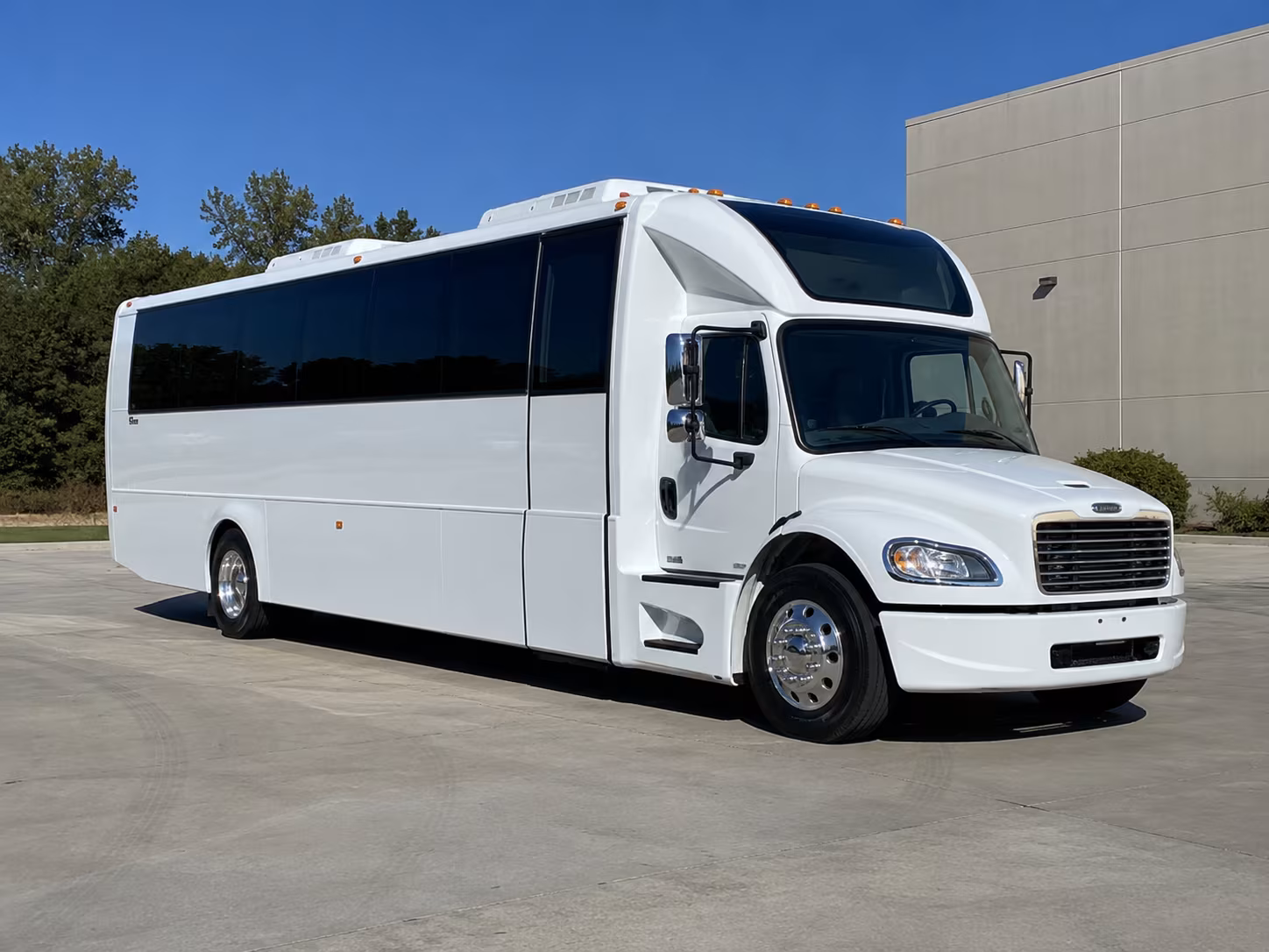 greenacres 28 passenger party bus