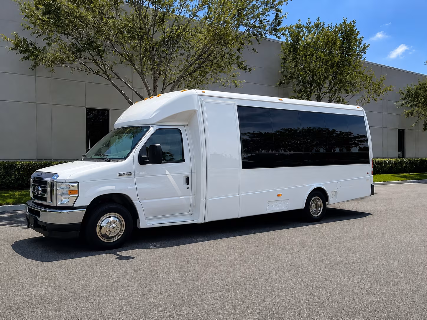 greenacrescharterbuscompany com is here for lakeridge winery trips and longer florida wine journeys