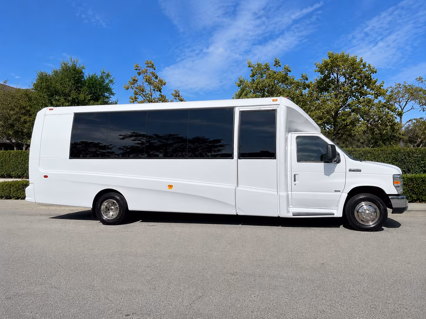 riviera beach make an entrance with riviera beach prom transportation