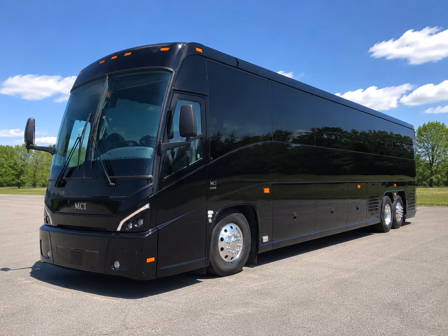 shuttle personnel to palm beach international airport for military and government travel