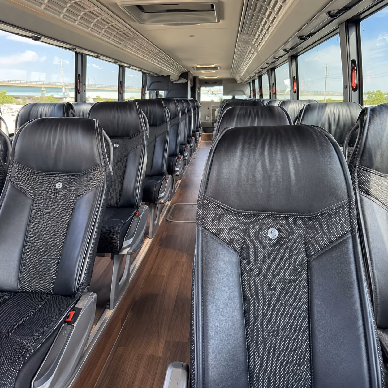 shuttle your team to the palm beach county convention center with ease